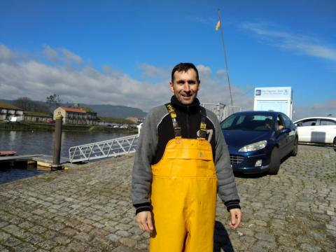 Pepe Barreiro, pescador de lampreas no río Ulla