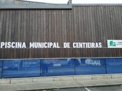 Piscina municipal de Centieiras. Fene